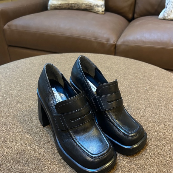 Steve Madden Black Women's Platform Loafers - Picture 2 of 8